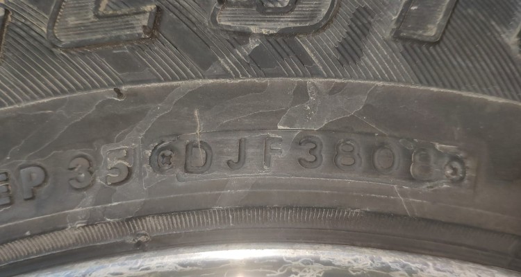 Комплект колес 225/70 R15 Jeep Cherokee XJ Bridgestone Blizzak DM-Z3, оригинальный номер производителя OEM Комплект колес 225/70 R15