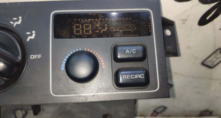 ZG-ZJ Блок климат-контроля дорестайл (6048), оригинальный номер производителя 55036048 OEM Блок климат-контроля дорестайл (6048)