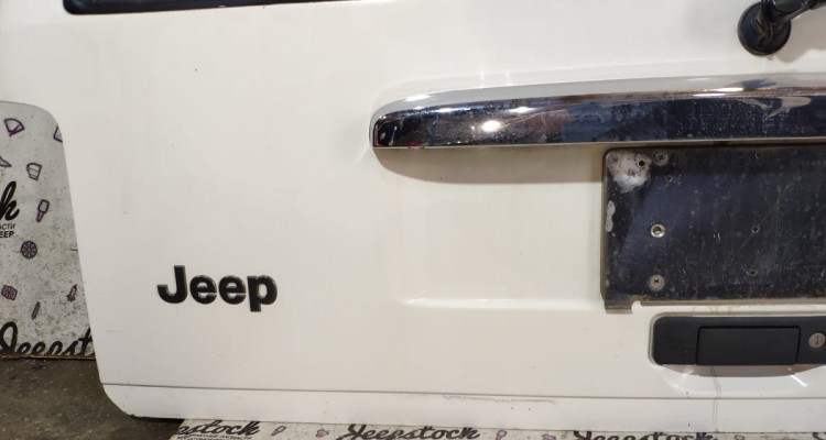 Дверь 5-я 96-01 белая (2) Jeep Cherokee XJ, оригинальный номер производителя OEM Дверь 5-я 96-01 белая (2)