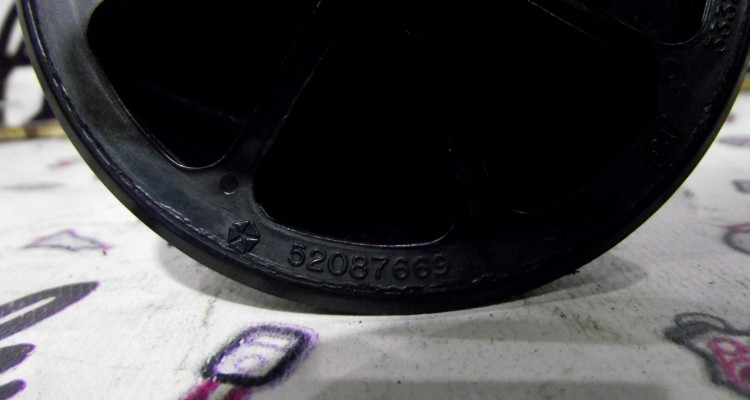 Крепежный кронштейн запасного колеса 92-95г Jeep Grand Cherokee ZG-ZJ, оригинальный номер производителя 52002705, 52087669, 34201676 OEM Крепежный кронштейн запасного колеса 92-95г