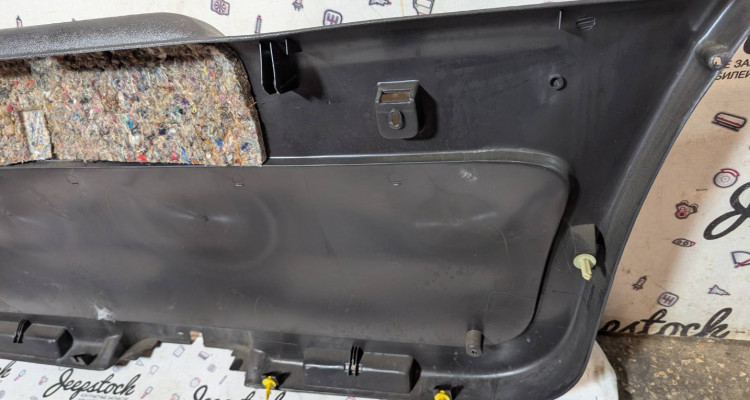 Обшивка 5ой двери 96-98г (AGATE) Jeep Grand Cherokee ZG-ZJ, оригинальный номер производителя 5EZ50SAZ, 55196274, 5216729 OEM Обшивка 5ой двери 96-98г (AGATE)