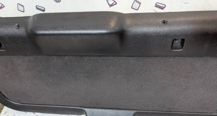 Обшивка 5ой двери 96-98г (AGATE) Jeep Grand Cherokee ZG-ZJ, оригинальный номер производителя 5EZ50SAZ, 55196274, 5216729 OEM Обшивка 5ой двери 96-98г (AGATE)