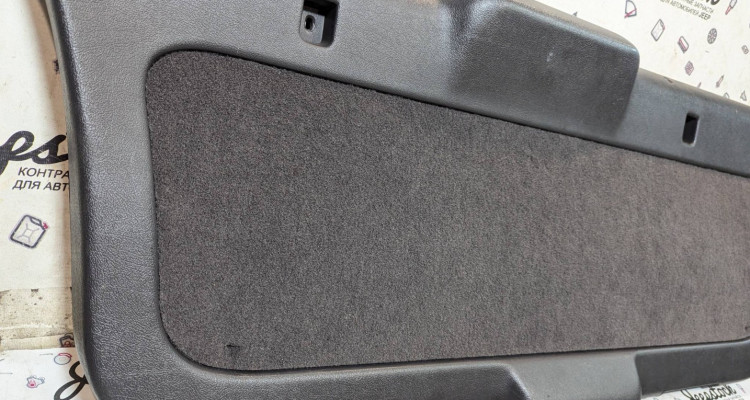 Обшивка 5ой двери 96-98г (AGATE) Jeep Grand Cherokee ZG-ZJ, оригинальный номер производителя 5EZ50SAZ, 55196274, 5216729 OEM Обшивка 5ой двери 96-98г (AGATE)