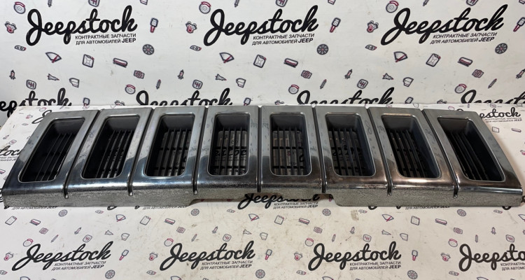 2000000004082 Решетка радиатора серая 92-95 Jeep Grand Cherokee ZG-ZJ, оригинальный номер производителя 55054890, 55054889 OEM Решетка радиатора 92-95 Jeep Grand Cherokee ZG-ZJ