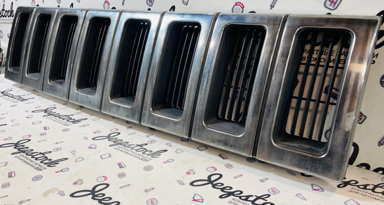 2000000004082 Решетка радиатора серая 92-95 Jeep Grand Cherokee ZG-ZJ, оригинальный номер производителя 55054890, 55054889 OEM Решетка радиатора 92-95 Jeep Grand Cherokee ZG-ZJ