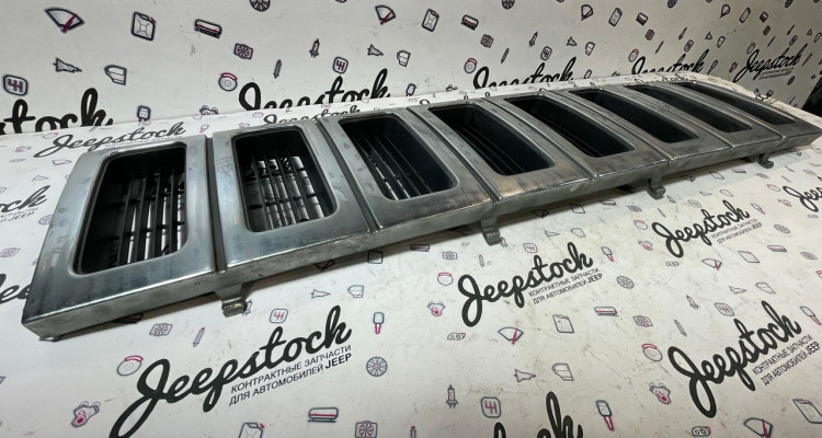 2000000004082 Решетка радиатора серая 92-95 Jeep Grand Cherokee ZG-ZJ, оригинальный номер производителя 55054890, 55054889 OEM Решетка радиатора 92-95 Jeep Grand Cherokee ZG-ZJ