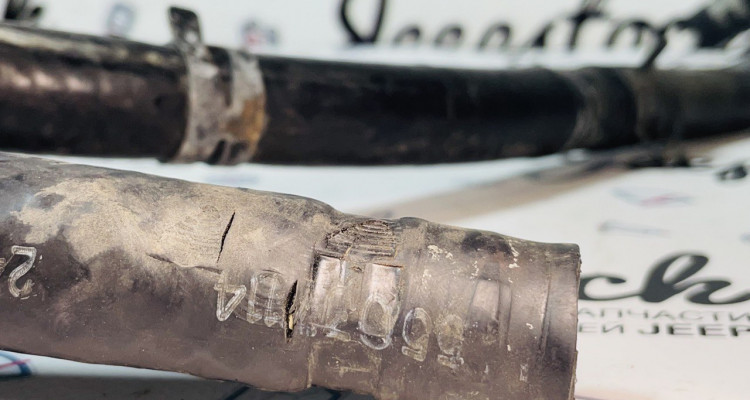 ZG-ZJ Печные патрубки 5.2-5.9L, оригинальный номер производителя 55036476, 55036477 OEM Печные патрубки 5.2-5.9L Jeep Grand Cherokee ZG-ZJ