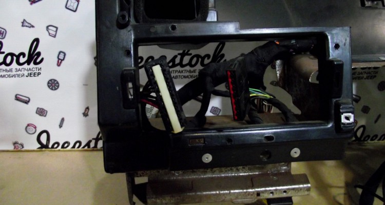 2000000000145 ZG-ZJ Скелет передней салонной панели (96-98г), оригинальный номер производителя 55115109 OEM Скелет передней салонной панели (96-98г)