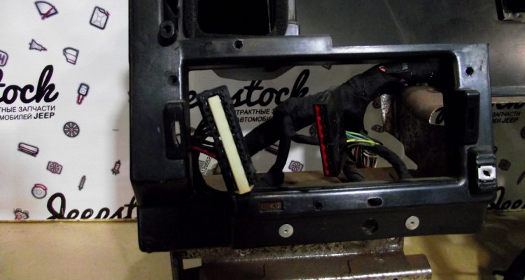 2000000000145 ZG-ZJ Скелет передней салонной панели (96-98г), оригинальный номер производителя 55115109 OEM Скелет передней салонной панели (96-98г)