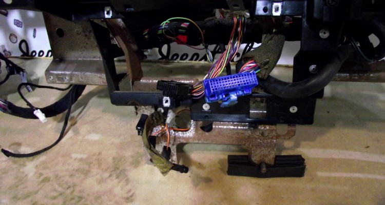 2000000000145 ZG-ZJ Скелет передней салонной панели (96-98г), оригинальный номер производителя 55115109 OEM Скелет передней салонной панели (96-98г)