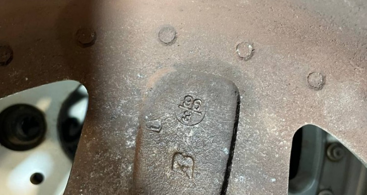 Комплект колес 225/70 R15 Jeep Cherokee XJ Bridgestone Blizzak DM-Z3, оригинальный номер производителя OEM Комплект колес 225/70 R15 Jeep Cherokee XJ