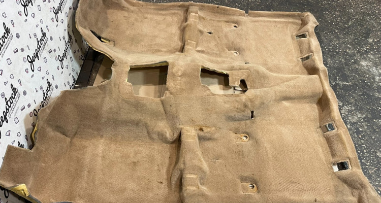 Ковровое покрытие перед RHD (SADDLE) Jeep Grand Cherokee ZG-ZJ, оригинальный номер производителя 5FM87RT6 OEM Ковровое покрытие перед RHD (SADDLE)