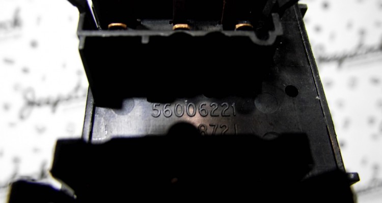 Блок стеклоподъемников водительский 92-95г Jeep Grand Cherokee ZG-ZJ, оригинальный номер производителя 56006221 OEM Блок стеклоподъемников водительский 92-95г