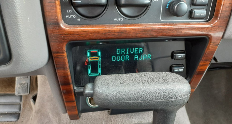 Информативный дисплей VIC (7500) Jeep Grand Cherokee ZG-ZJ, оригинальный номер производителя 56007500 OEM Информативный дисплей VIC (7500)