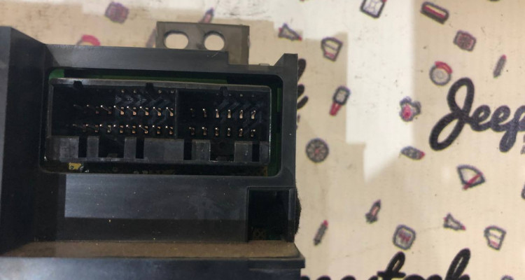 Информативный дисплей VIC (7500) Jeep Grand Cherokee ZG-ZJ, оригинальный номер производителя 56007500 OEM Информативный дисплей VIC (7500)