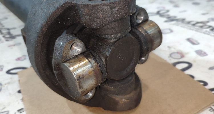 Кардан передний 4.0l Jeep Cherokee, XJ, оригинальный номер производителя 53005542AC OEM Кардан передний
