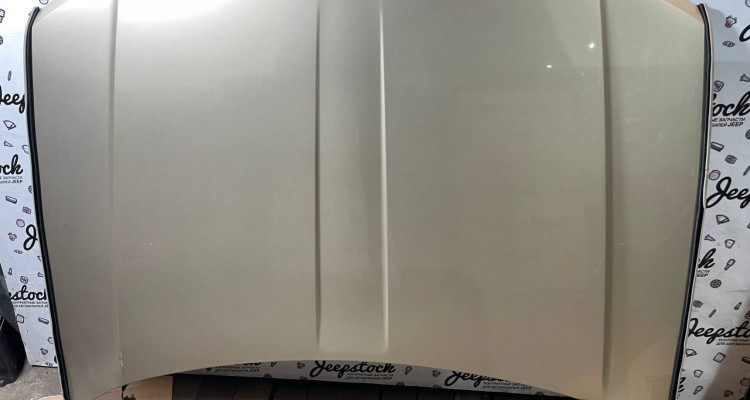 Капот передний вишня Jeep Grand Cherokee WG-WJ, оригинальный номер производителя 53013312AB OEM Капот в сборе с утеплителем золотистый Jeep Grand Cherokee WG-WJ