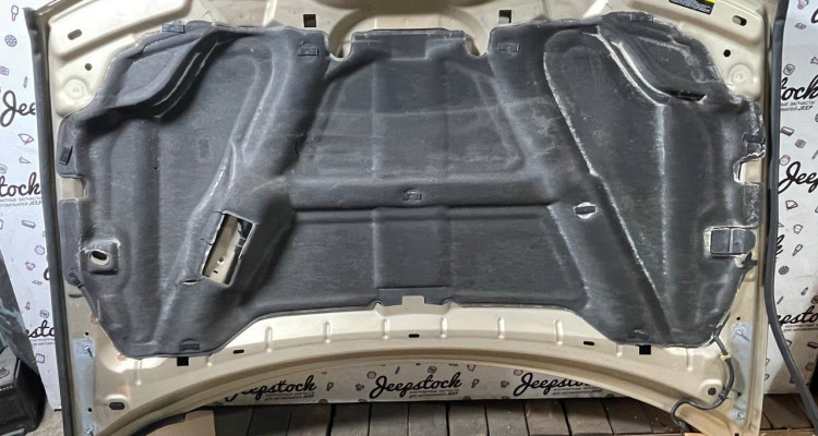 Капот передний вишня Jeep Grand Cherokee WG-WJ, оригинальный номер производителя 53013312AB OEM Капот в сборе с утеплителем золотистый Jeep Grand Cherokee WG-WJ