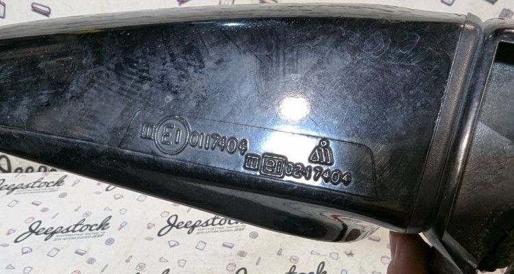 Зеркало переднее правое черное 92-95г Jeep Grand Cherokee ZG-ZJ, оригинальный номер производителя 5ER44RX8 OEM Зеркало переднее правое черное 92-95г