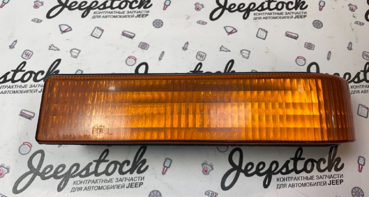 Поворотник передний левый оранжевый Jeep Grand Cherokee ZG-ZJ, оригинальный номер производителя 56005099 OEM Поворотник передний левый оранжевый 92-97г Jeep Grand Cherokee ZG-ZJ