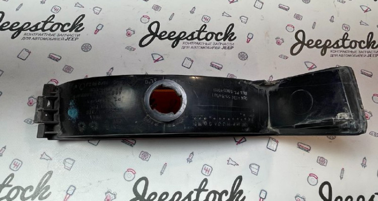 Поворотник передний левый оранжевый Jeep Grand Cherokee ZG-ZJ, оригинальный номер производителя 56005099 OEM Поворотник передний левый оранжевый 92-97г Jeep Grand Cherokee ZG-ZJ