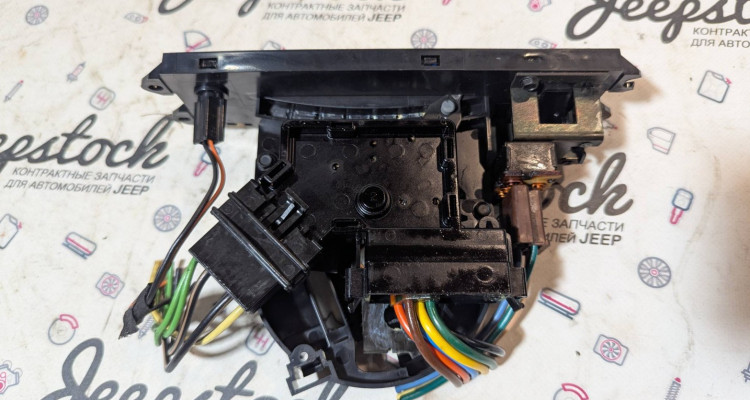 Блок климат контроля 92-95 RHD Jeep Cherokee XJ, оригинальный номер производителя 55036004 OEM Блок климат контроля 92-95 RHD