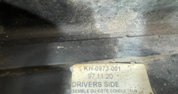 Подножки комплект (дефект) Jeep Grand Cherokee ZG-ZJ, оригинальный номер производителя OEM Подножки комплект Jeep Grand Cherokee ZG-ZJ