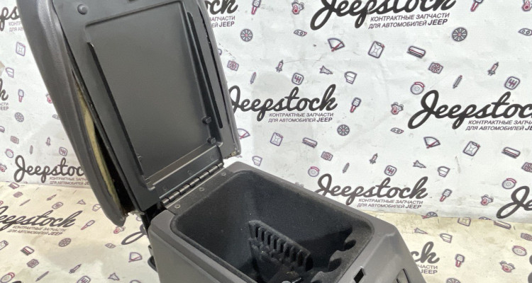  Напольная консоль 96-98г (Agate) дефект Jeep Grand Cherokee ZG-ZJ, оригинальный номер производителя 5DY05SAZ, 55115228, 55115308 OEM Напольная консоль 96-98г (Agate) дефект Jeep Grand Cherokee ZG-ZJ