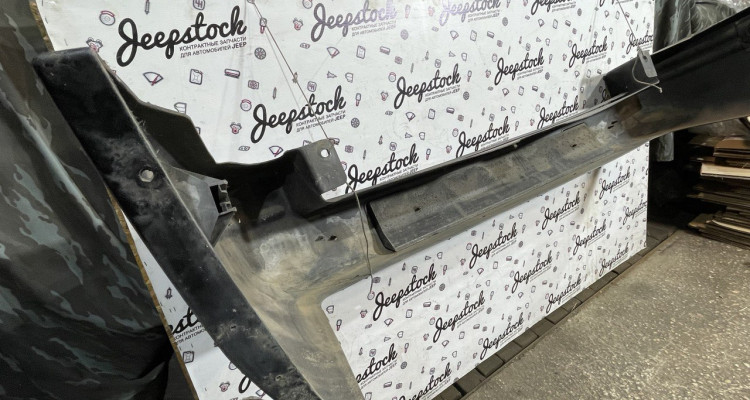 Бампер задний 96-98 черный (дефект) Jeep Grand Cherokee ZG-ZJ, оригинальный номер производителя OEM Бампер задний 96-98 черный (дефект) Jeep Grand Cherokee ZG-ZJ