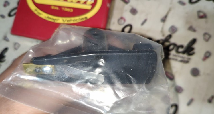 Бегунок распределителя 5.2-5.9 Crown Jeep Grand Cherokee ZG-ZJ, оригинальный номер производителя 53008778 OEM Бегунок распределителя 5.2-5.9 Crown