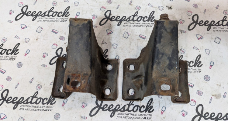 Кронштейны заднего бампера 92-95 Jeep Cherokee XJ, оригинальный номер производителя OEM Кронштейны заднего бампера 92-95