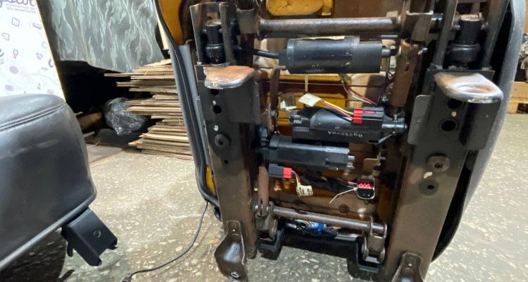 Комплект сидений LHD (Agate) рестайлинг Jeep Grand Cherokee ZG-ZJ, оригинальный номер производителя OEM Комплект сидений LHD (Agate) рестайлинг Jeep Grand Cherokee ZG-ZJ