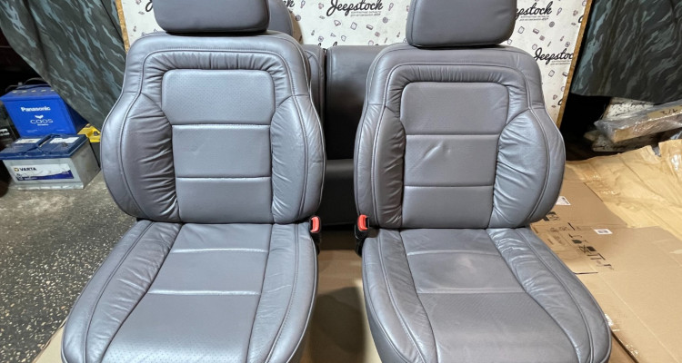 Комплект сидений LHD (Quartz) 92-95 Jeep Grand Cherokee ZG-ZJ, оригинальный номер производителя Jeep Grand Cherokee ZG-ZJ OEM Комплект сидений LHD (Quartz) 92-95