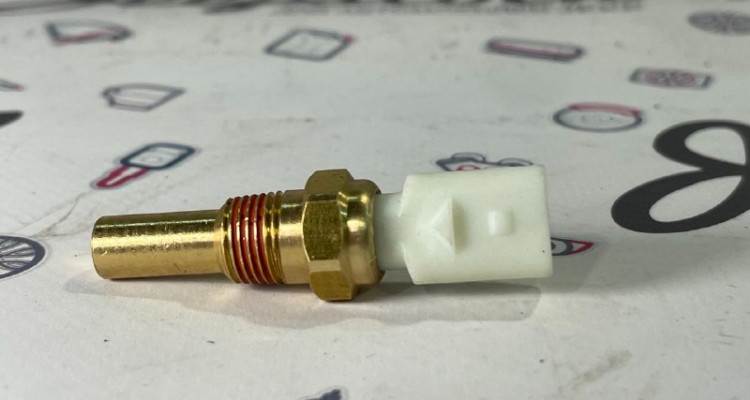 Датчик температуры на стрелку (Китай) Jeep Grand Cherokee ZG-ZJ, оригинальный номер производителя OEM Датчик температуры на стрелку (Roers Parts) Jeep Grand Cherokee ZG-ZJ