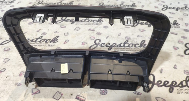 Накладка магнитолы Limited 00-04 Jeep Grand Cherokee WG-WJ, оригинальный номер производителя 55116037 OEM Накладка магнитолы Limited 00-04