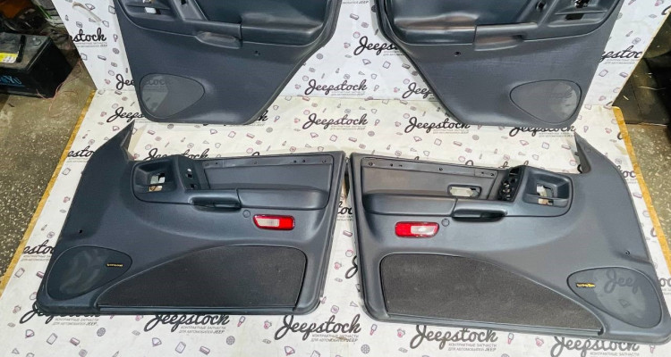 Обшивки дверей TSI RHD комплект Jeep Grand Cherokee ZG-ZJ, оригинальный номер производителя OEM Обшивки дверей комплект Limited LHD Jeep Grand Cherokee ZG-ZJ