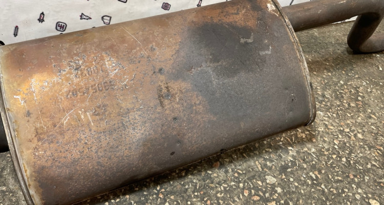 Глушитель с трубой 4.0L 92-96г (2) Jeep Grand Cherokee ZG-ZJ, оригинальный номер производителя 53054502 OEM Глушитель с трубой 4.0L 92-96г (2) Jeep Grand Cherokee ZG-ZJ