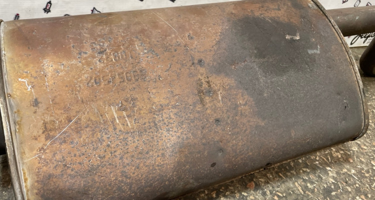 Глушитель с трубой 4.0L 92-96г (2) Jeep Grand Cherokee ZG-ZJ, оригинальный номер производителя 53054502 OEM Глушитель с трубой 4.0L 92-96г (2) Jeep Grand Cherokee ZG-ZJ