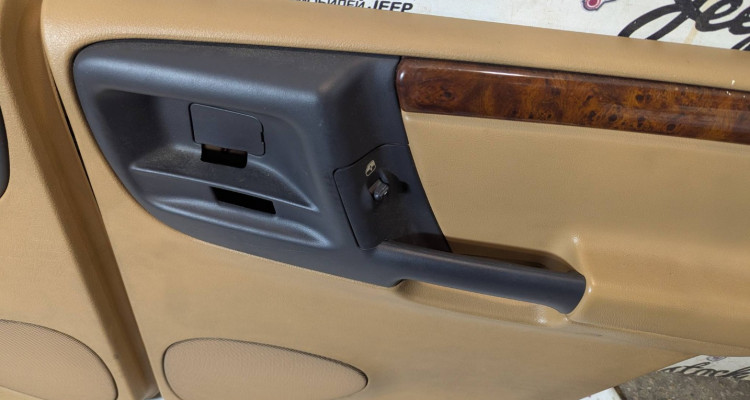 Обшивки задних дверей Saddle 96-98 пара Jeep Grand Cherokee ZG-ZJ, оригинальный номер производителя OEM Обшивки задних дверей Saddle 96-98 пара