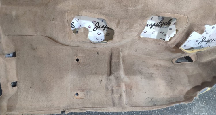 Ковровое покрытие перед RHD (Saddle) 97-98 Jeep Grand Cherokee ZG-ZJ, оригинальный номер производителя OEM Ковровое покрытие перед RHD (Saddle) 97-98