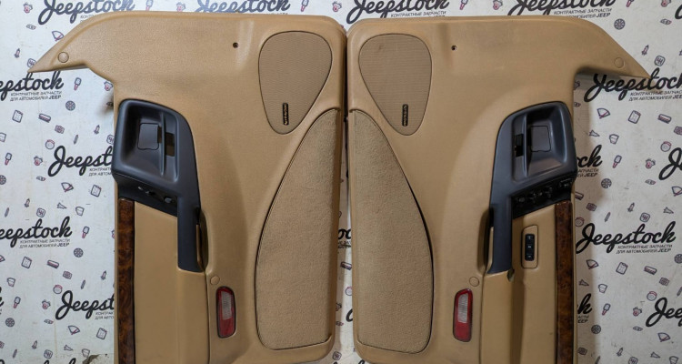 Обшивки передних дверей LTD RHD Saddle Jeep Grand Cherokee ZG-ZJ, оригинальный номер производителя OEM Обшивки передних дверей LTD RHD Saddle