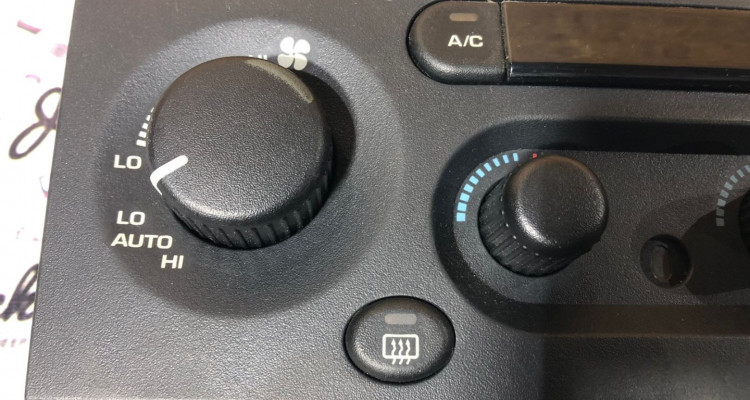 Блок климата Limited P55115903AC дефект Jeep Grand Cherokee WG-WJ, оригинальный номер производителя 55115903AC OEM Блок климата Limited P55115903AC