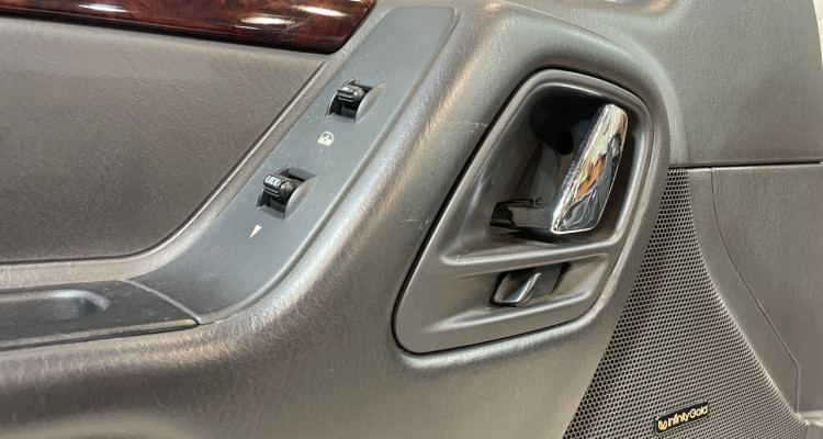  Комплект дверных карт обшивок (Black)