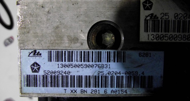 Блок ABS 97-98г Jeep Grand Cherokee ZG-ZJ, оригинальный номер производителя 52009047, 52009240 OEM Блок ABS 97-98г