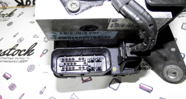 Блок ABS 97-98г Jeep Grand Cherokee ZG-ZJ, оригинальный номер производителя 52009047, 52009240 OEM Блок ABS 97-98г