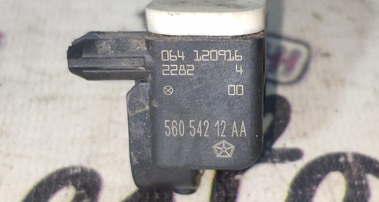  Датчик удара 56054212AA Jeep Grand Cherokee WK2
