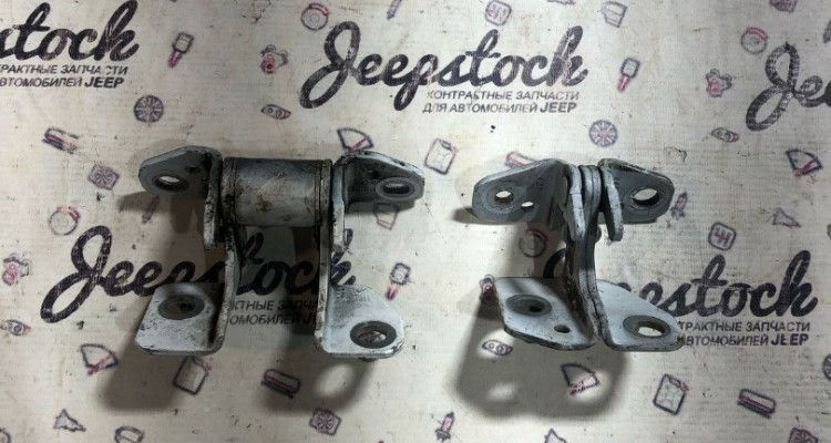  Петли левой двери Jeep Grand Cherokee WK2