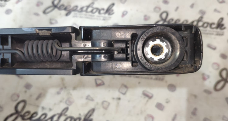  Поводок дворника 5ой двери Jeep Grand Cherokee WK2