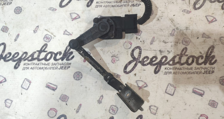  Датчик положения кузова задний Jeep Grand Cherokee WK2