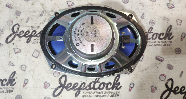  Динамик передней двери Jeep Grand Cherokee WK2